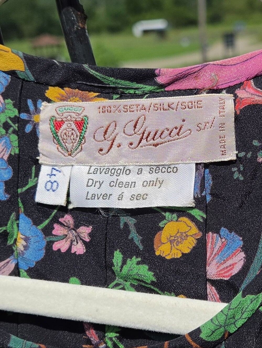 VTG 1970s GUCCI Skirt Set. 100% Silk Blouse. 100% Wool Skirt. Black Flora - Picture 2 of 14